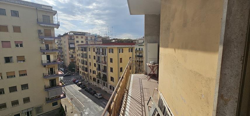 Appartamento da ristrutturare in via maurizio de vito piscicelli 13, Napoli