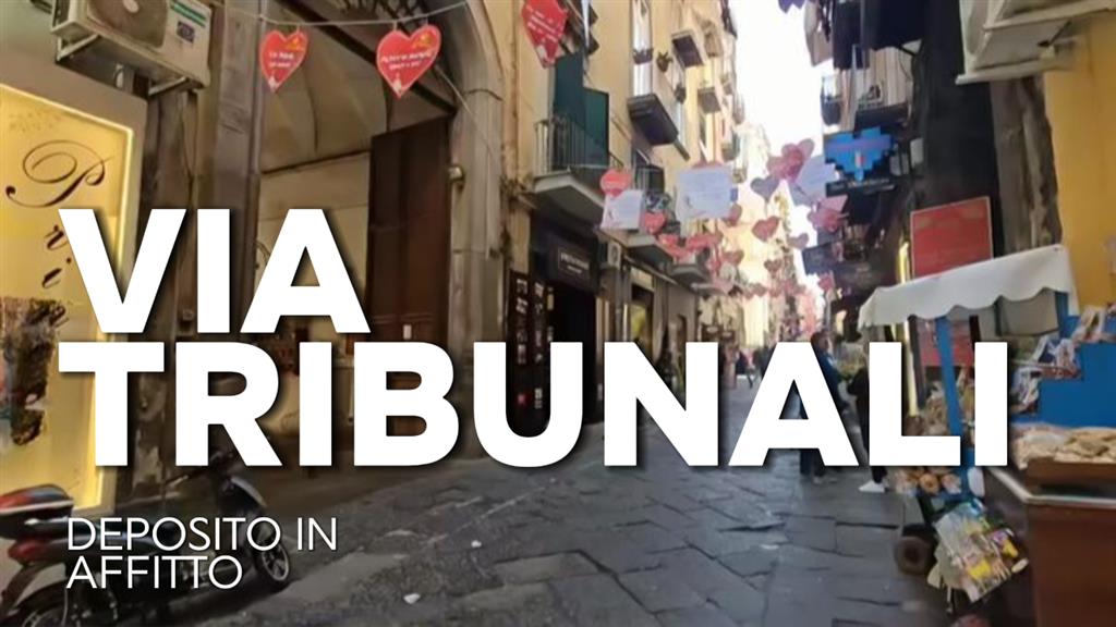 Magazzino in affitto, Napoli via tribunali 276