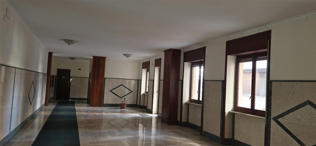 Appartamento da ristrutturare in via omodeo, Napoli