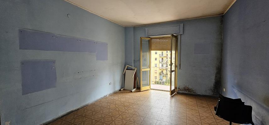 Appartamento da ristrutturare in via bernardo cavallino 115, Napoli