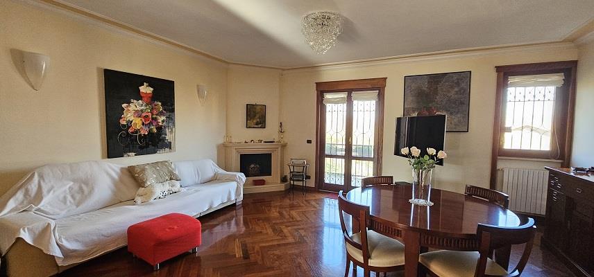 Appartamento con box doppio in contrada sant'eustachio pennini, Avellino