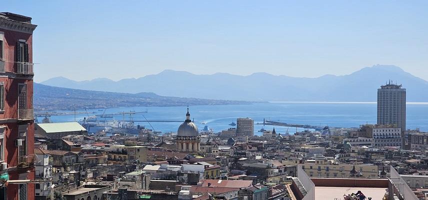 Appartamento vista mare in corso vittorio emanuele 466, Napoli