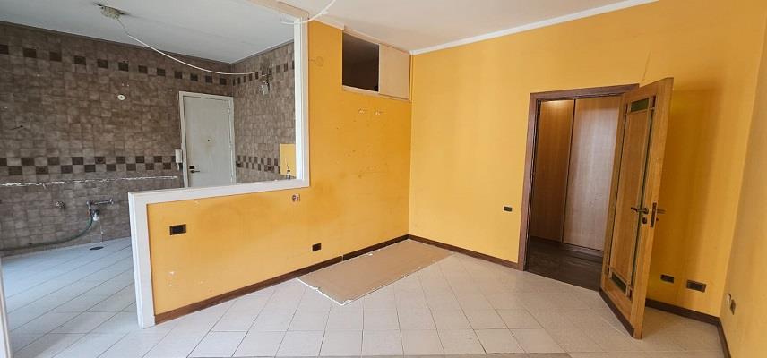 Appartamento da ristrutturare in via francesco vizioli 3, Napoli