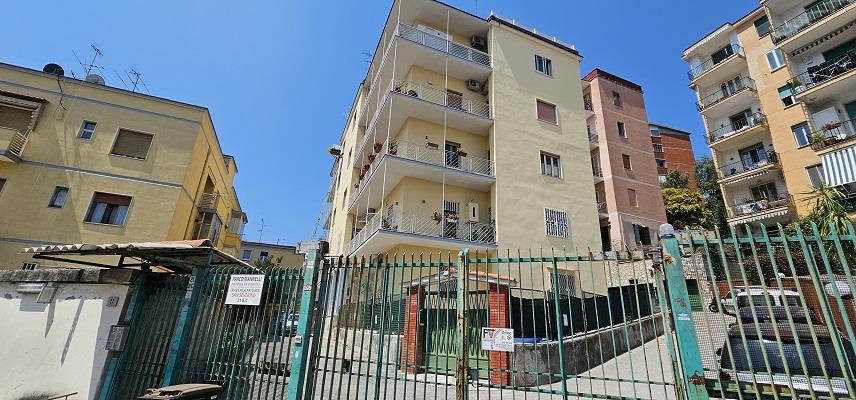 Appartamento in vendita in traversa privata sanseverino 21, Napoli