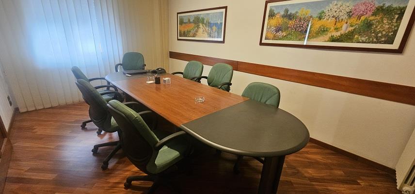 Ufficio ristrutturato in via dei fiorentini 61, Napoli