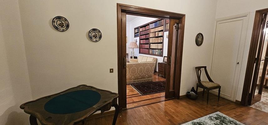 Appartamento da ristrutturare in corso vittorio emanuele 121, Napoli