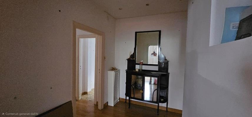 Appartamento da ristrutturare in via battistello caracciolo 93, Napoli