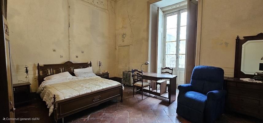 Appartamento da ristrutturare in via monte di dio 14, Napoli