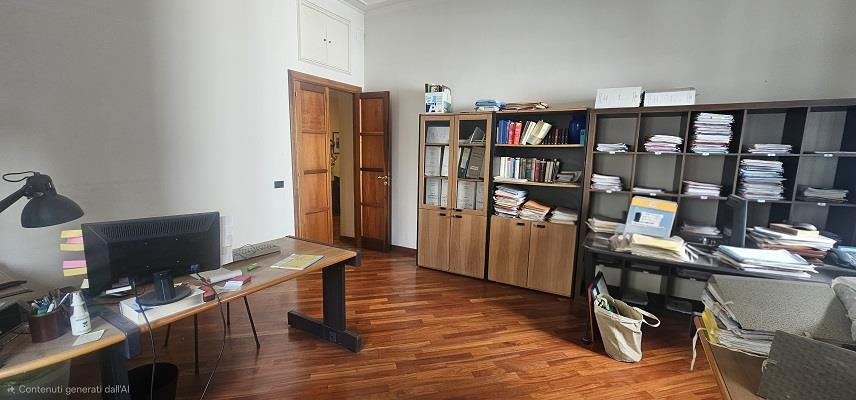 Ufficio ristrutturato in via dei fiorentini 61, Napoli