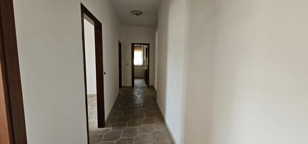 Appartamento in vendita in via ernesto cesaro, Napoli