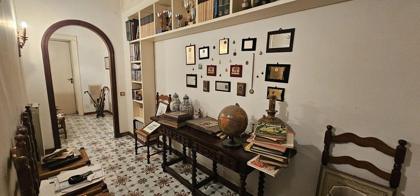 Appartamento da ristrutturare in corso vittorio emanuele 121, Napoli