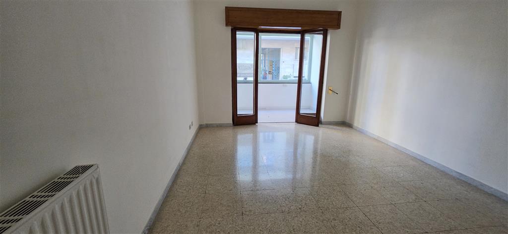 Appartamento da ristrutturare in via michelangelo schipa 116, Napoli
