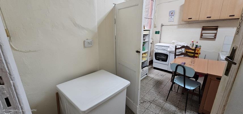 Appartamento da ristrutturare in via monte di dio 14, Napoli