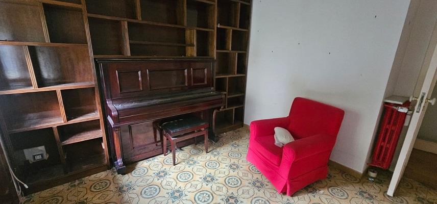 Appartamento da ristrutturare in via battistello caracciolo 93, Napoli