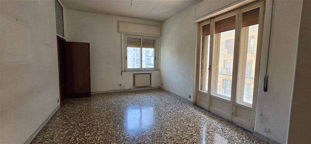 Appartamento da ristrutturare in via michelangelo schipa 160, Napoli