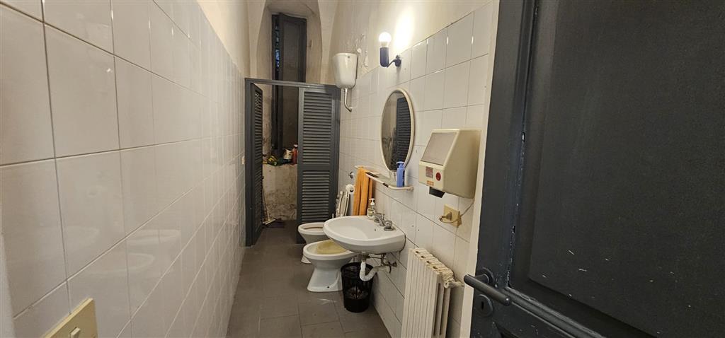 Ufficio in affitto in via francesco crispi 69, Napoli