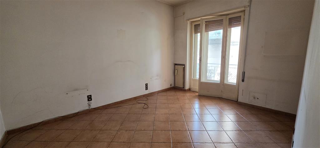 Appartamento da ristrutturare in via michelangelo schipa 160, Napoli