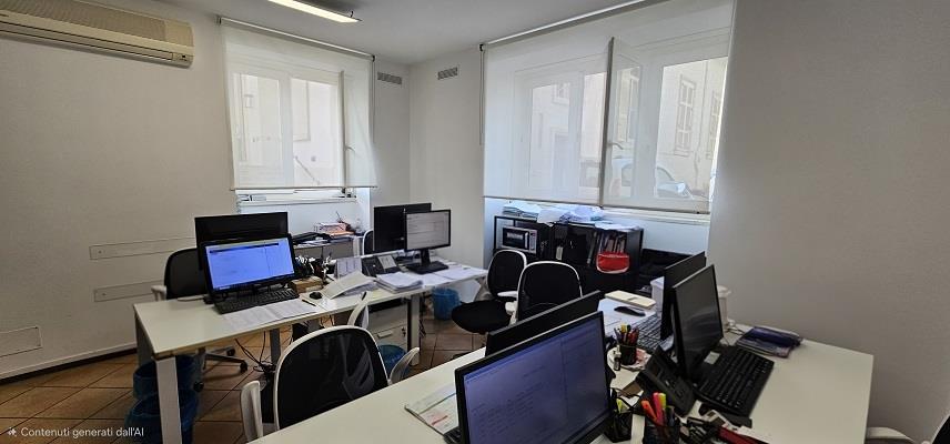Ufficio in affitto in via crispi 73, Napoli