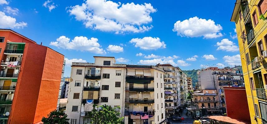 Appartamento da ristrutturare in via divisione siena, Napoli