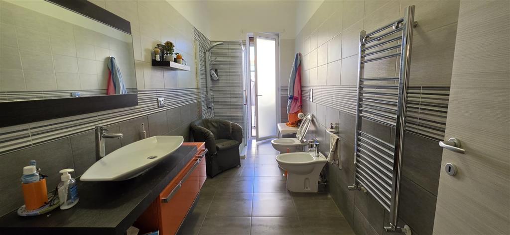 Appartamento ristrutturato in via giuseppe orsi 51, Napoli