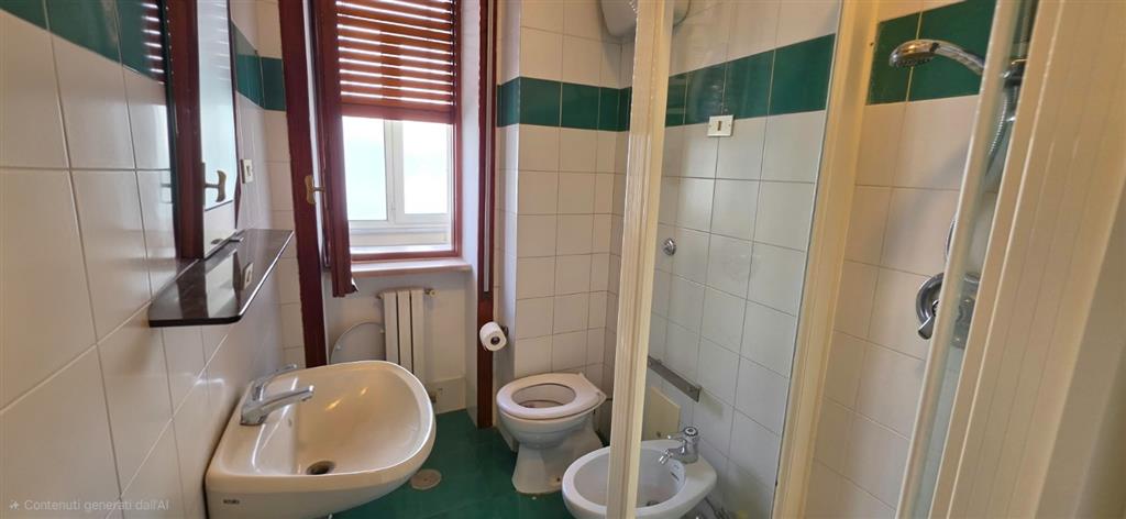 Appartamento da ristrutturare in via omodeo, Napoli