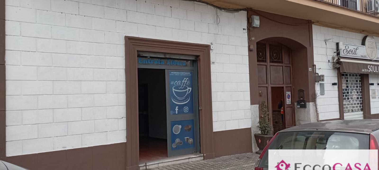 Locale commerciale in affitto a Casagiove