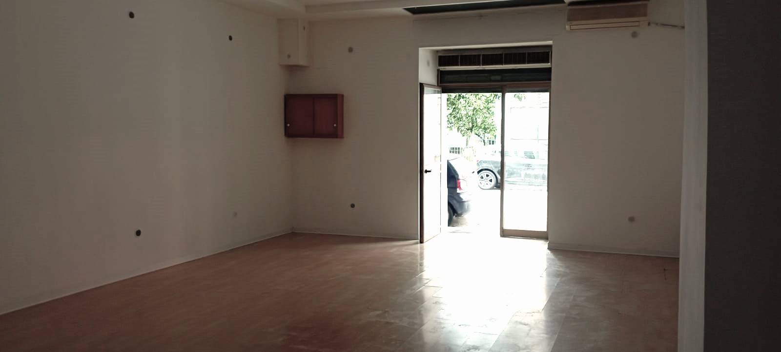 Locale commerciale in affitto a Maddaloni