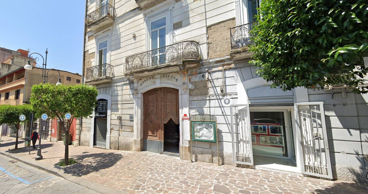 Locale commerciale in vendita a Maddaloni