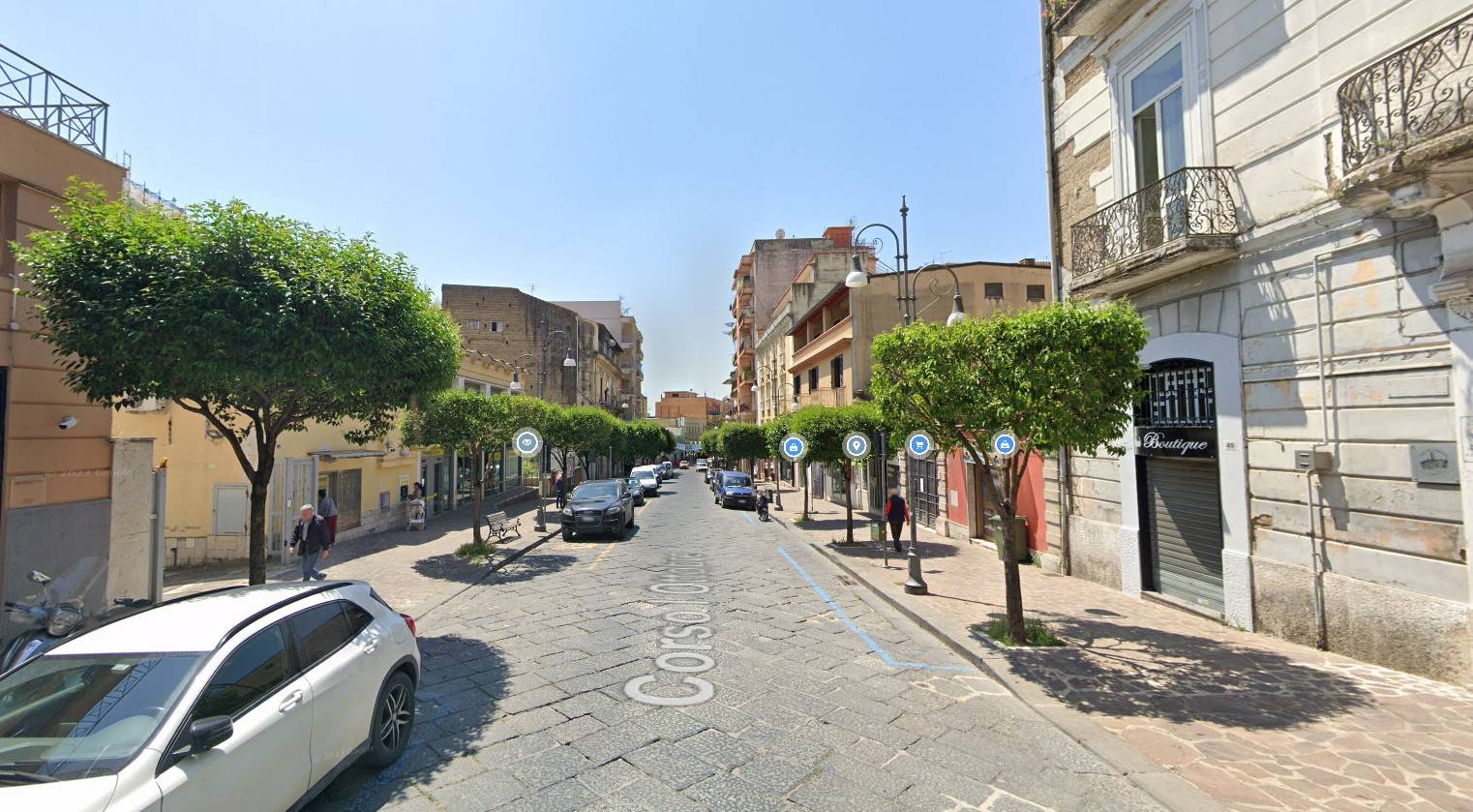 Locale commerciale in vendita a Maddaloni