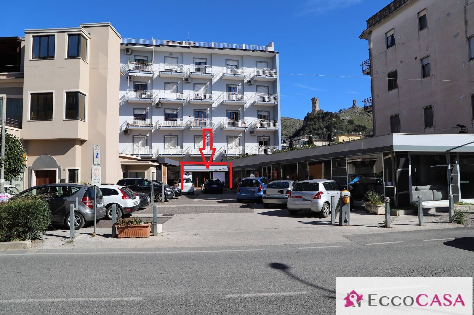 Locale commerciale in affitto a Maddaloni