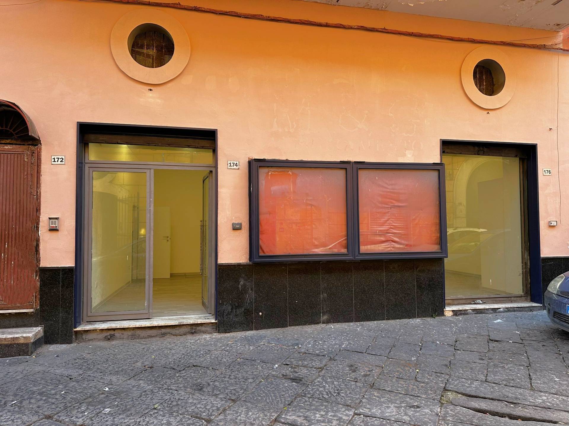 Locale commerciale in affitto a Maddaloni