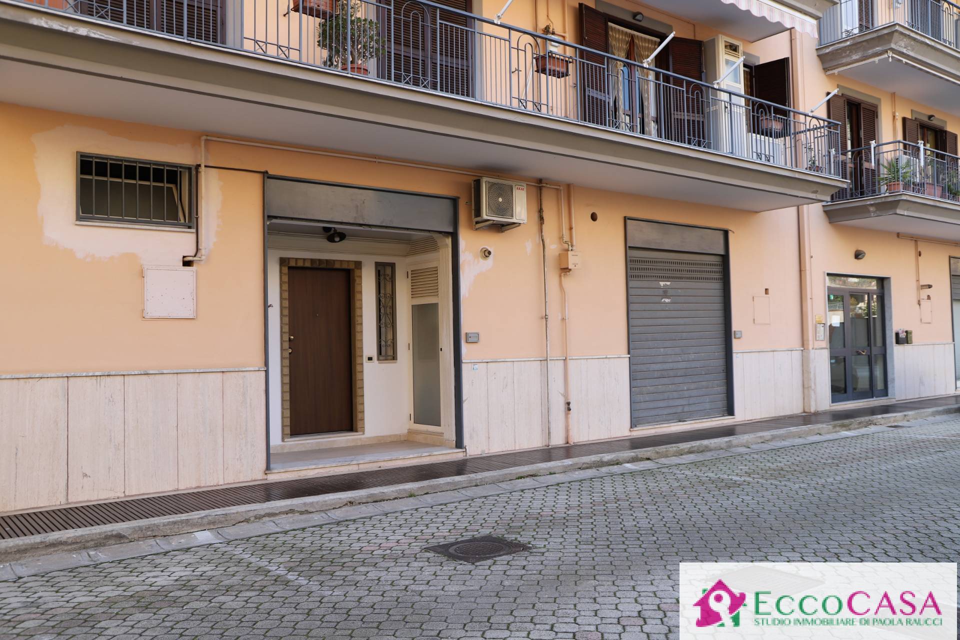 Locale commerciale in vendita a Maddaloni