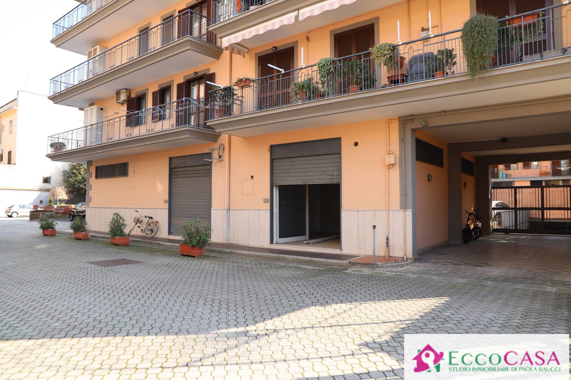 Locale commerciale in vendita a Maddaloni