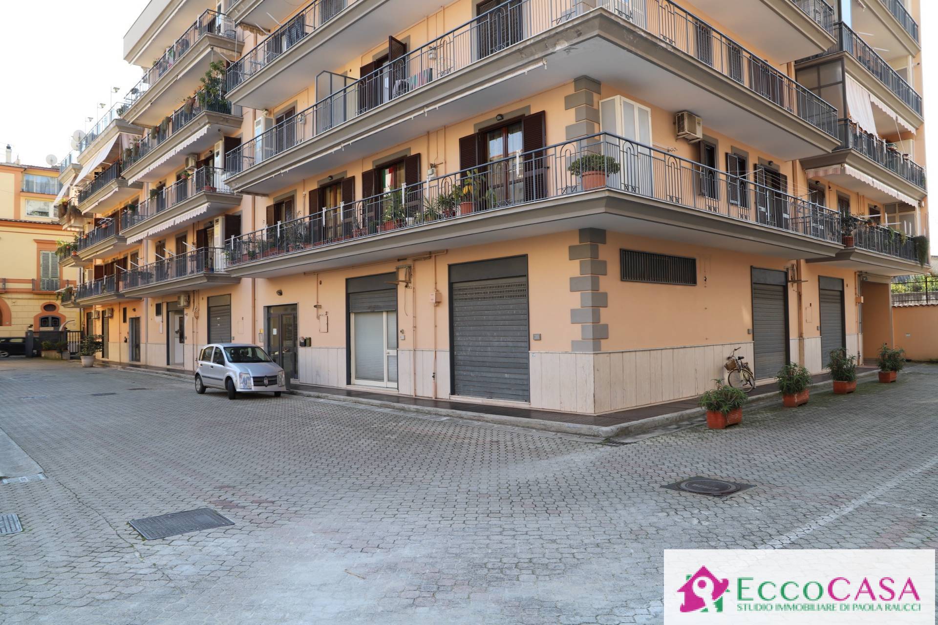 Locale commerciale in vendita a Maddaloni