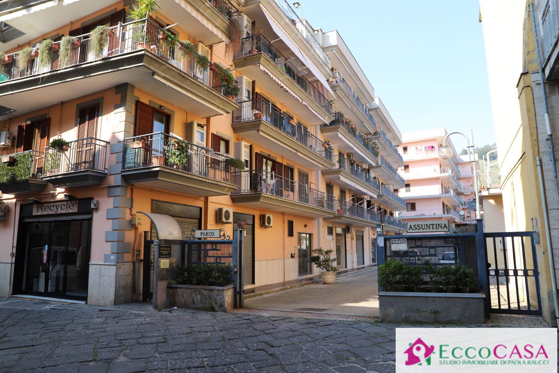 Locale commerciale in vendita a Maddaloni