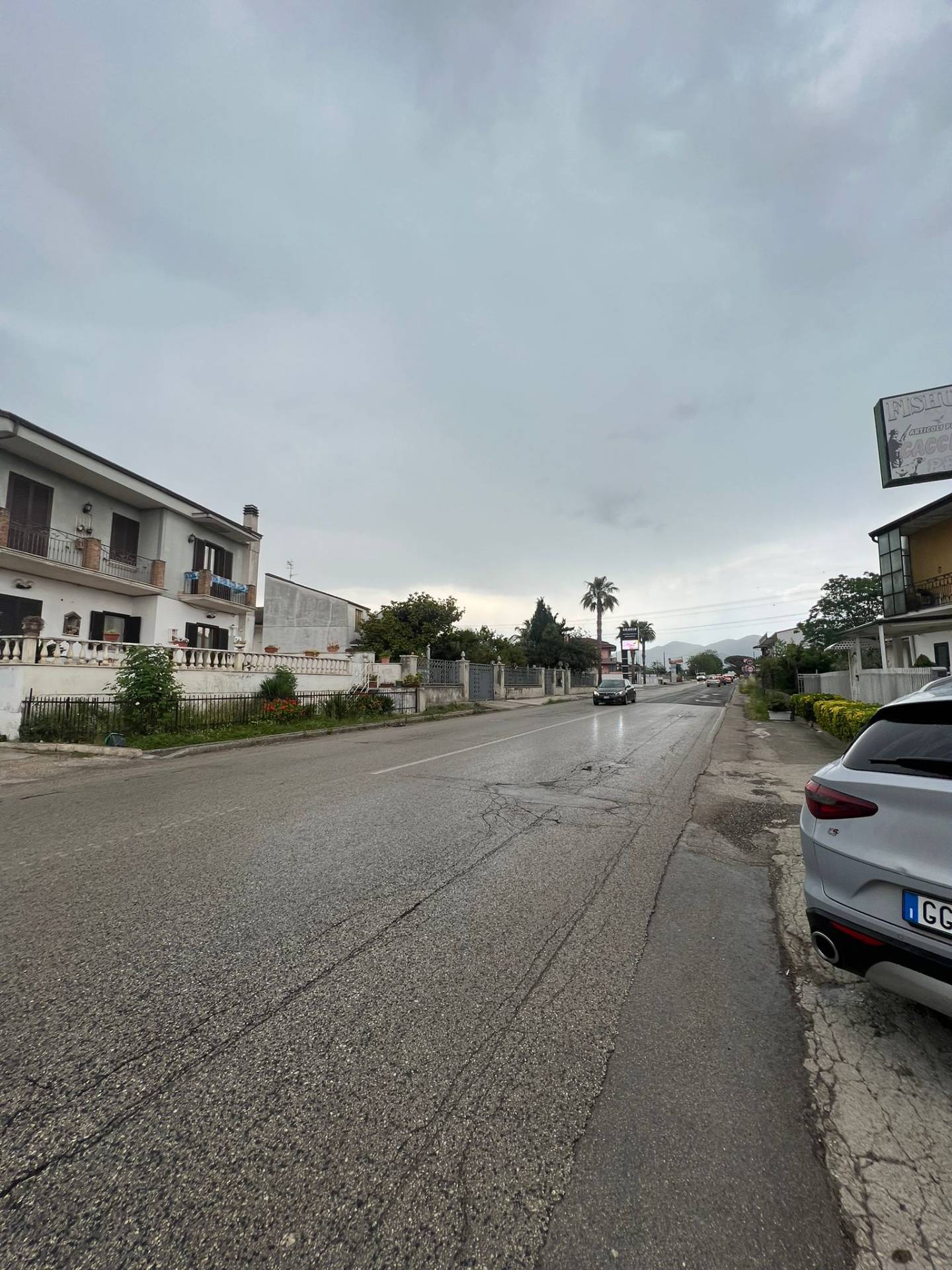 Locale commerciale in affitto a Maddaloni