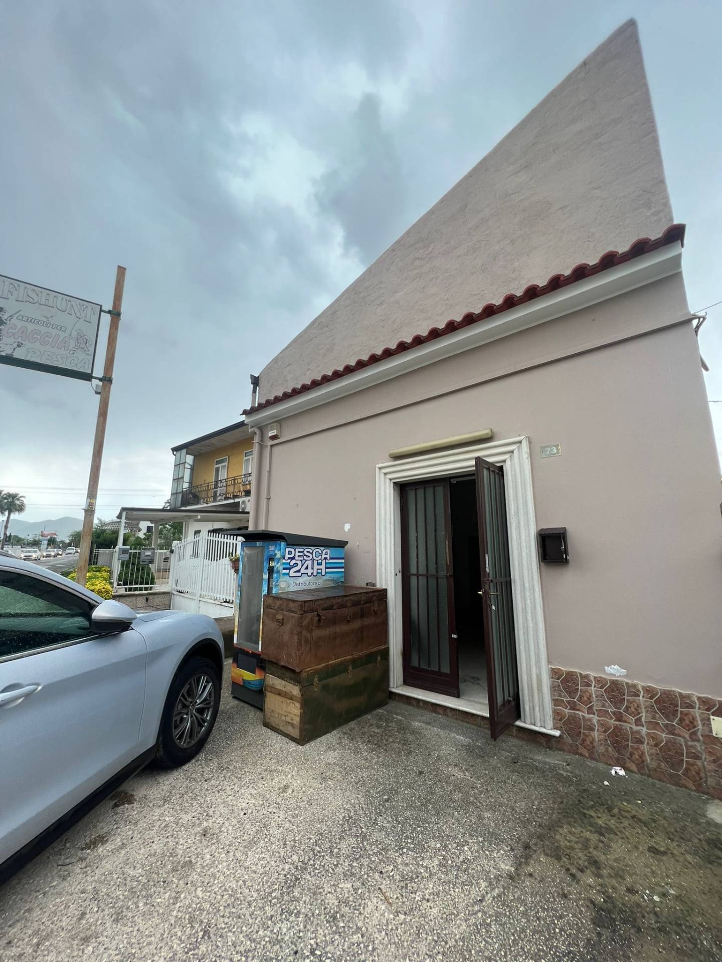 Locale commerciale in affitto a Maddaloni