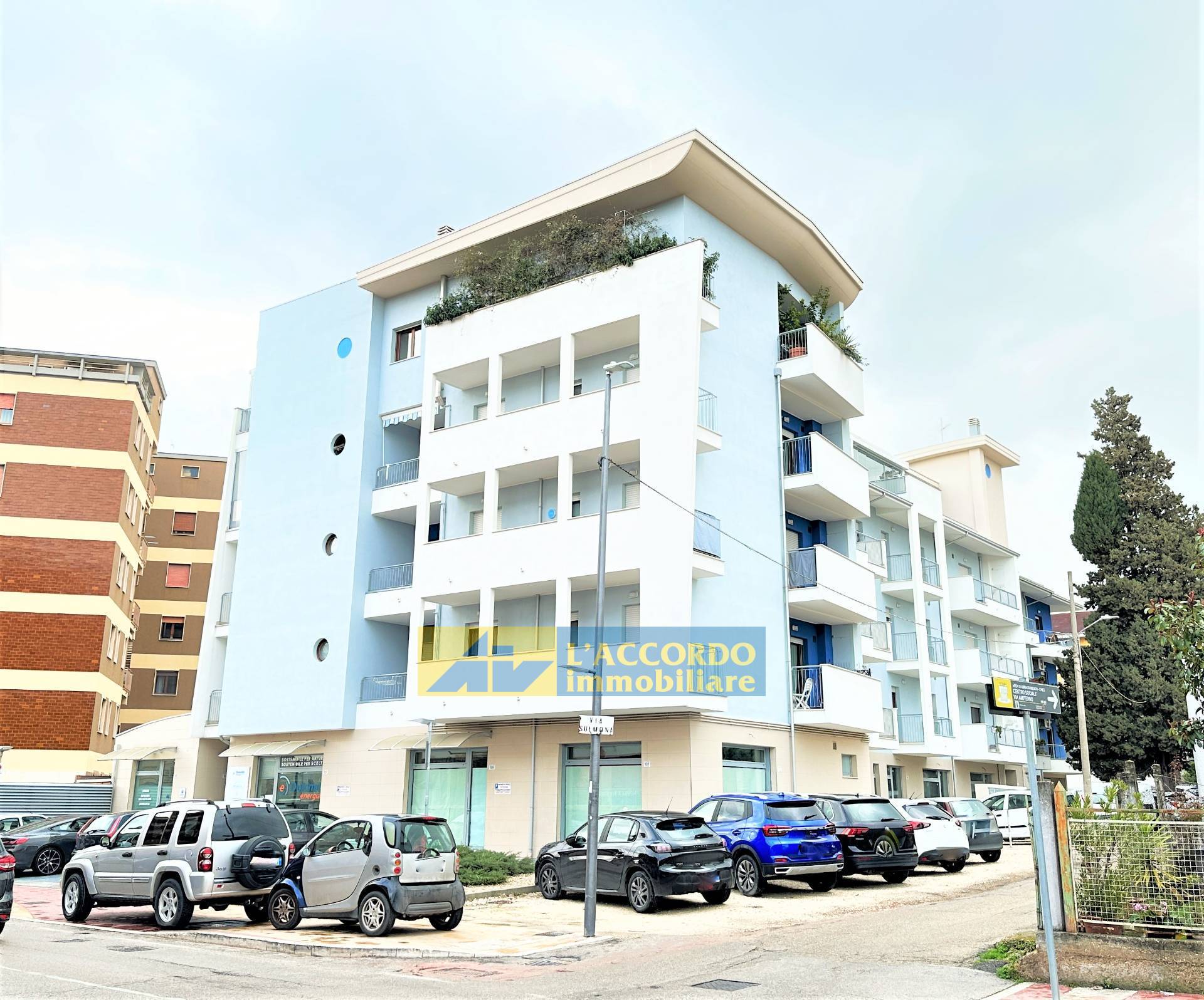 Studio/Ufficio in vendita a Chieti, SCALO