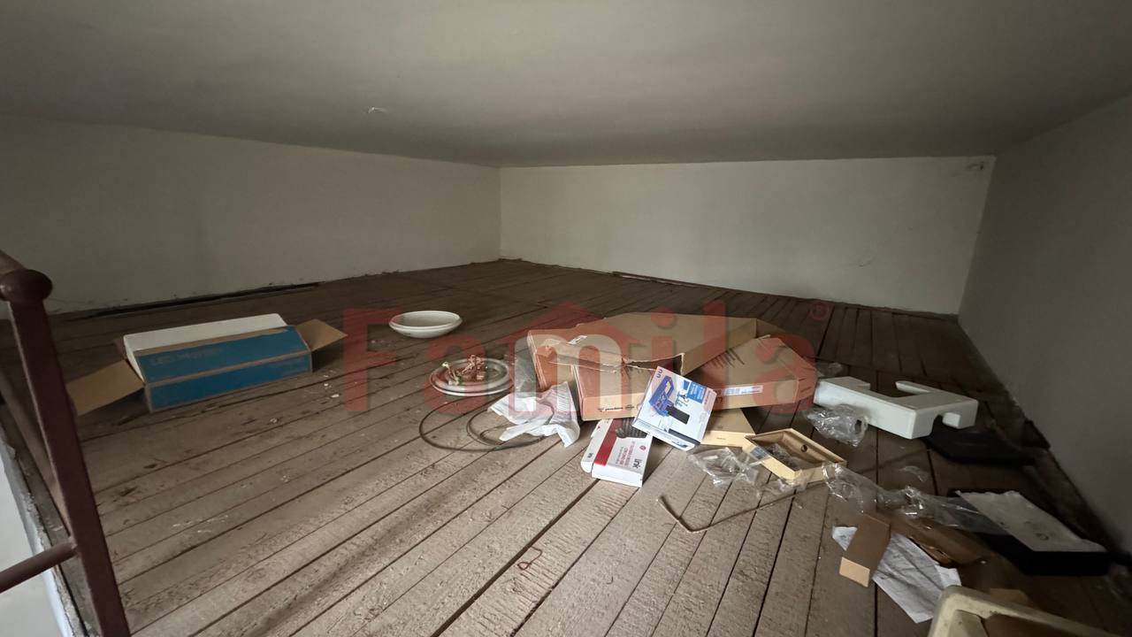 Locale commerciale in affitto a Baiano