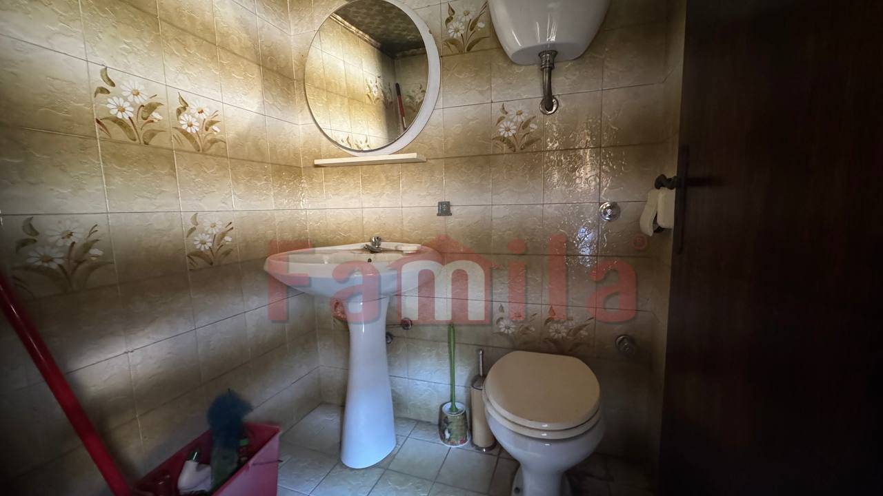 Locale commerciale in affitto a Sperone