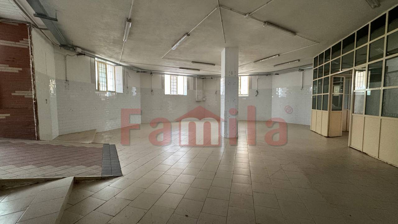 Capannone in affitto a Sperone