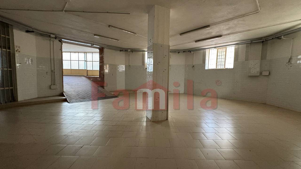 Capannone in affitto a Sperone