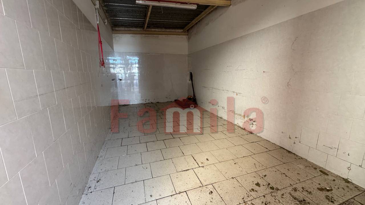 Capannone in affitto a Sperone