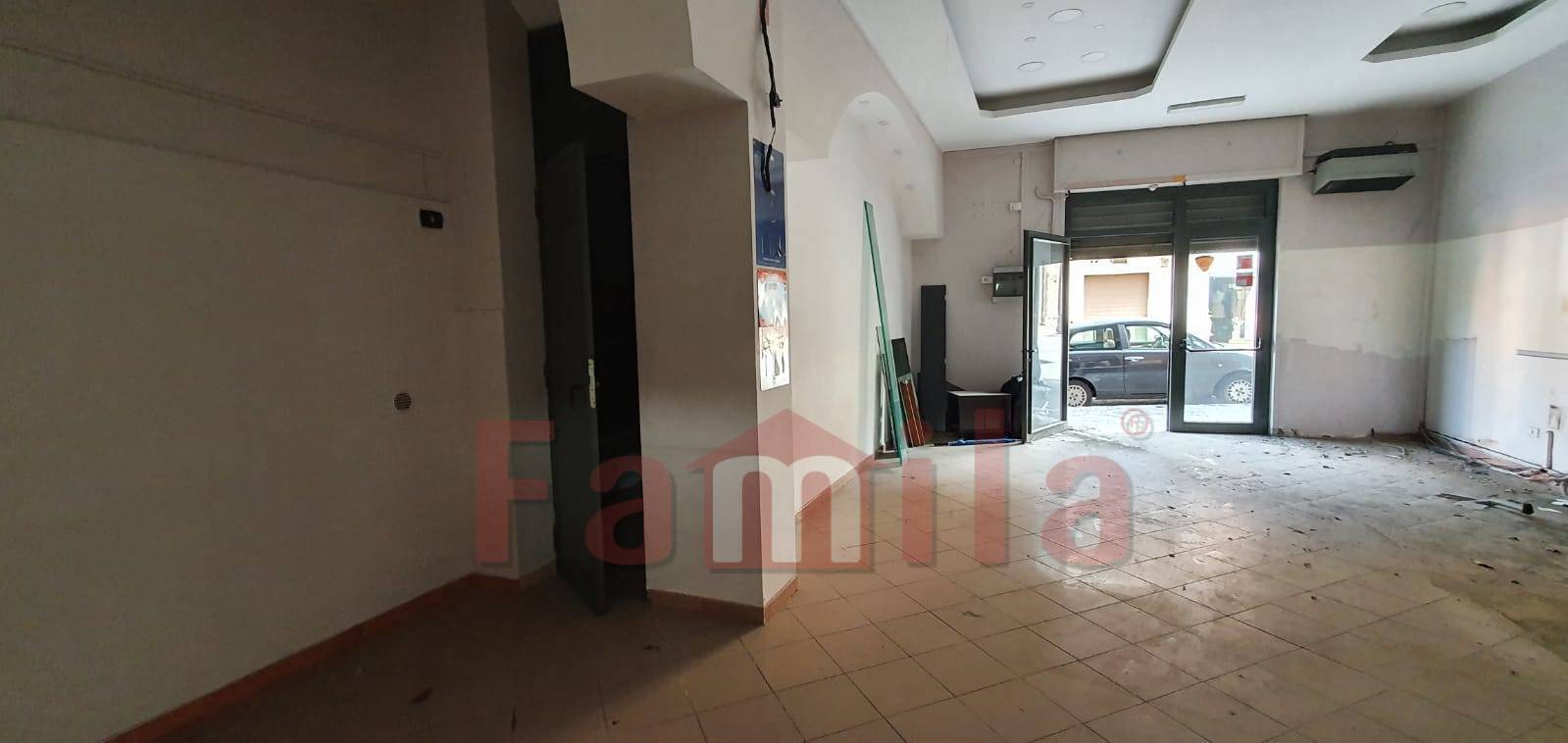 Locale commerciale in vendita a Mugnano del Cardinale