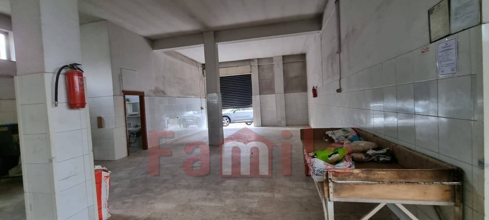 Locale commerciale in affitto a Mugnano del Cardinale