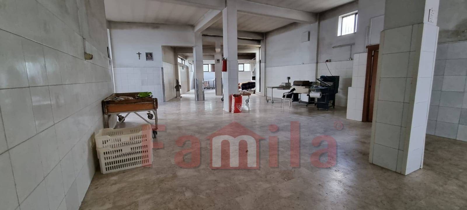 Locale commerciale in affitto a Mugnano del Cardinale