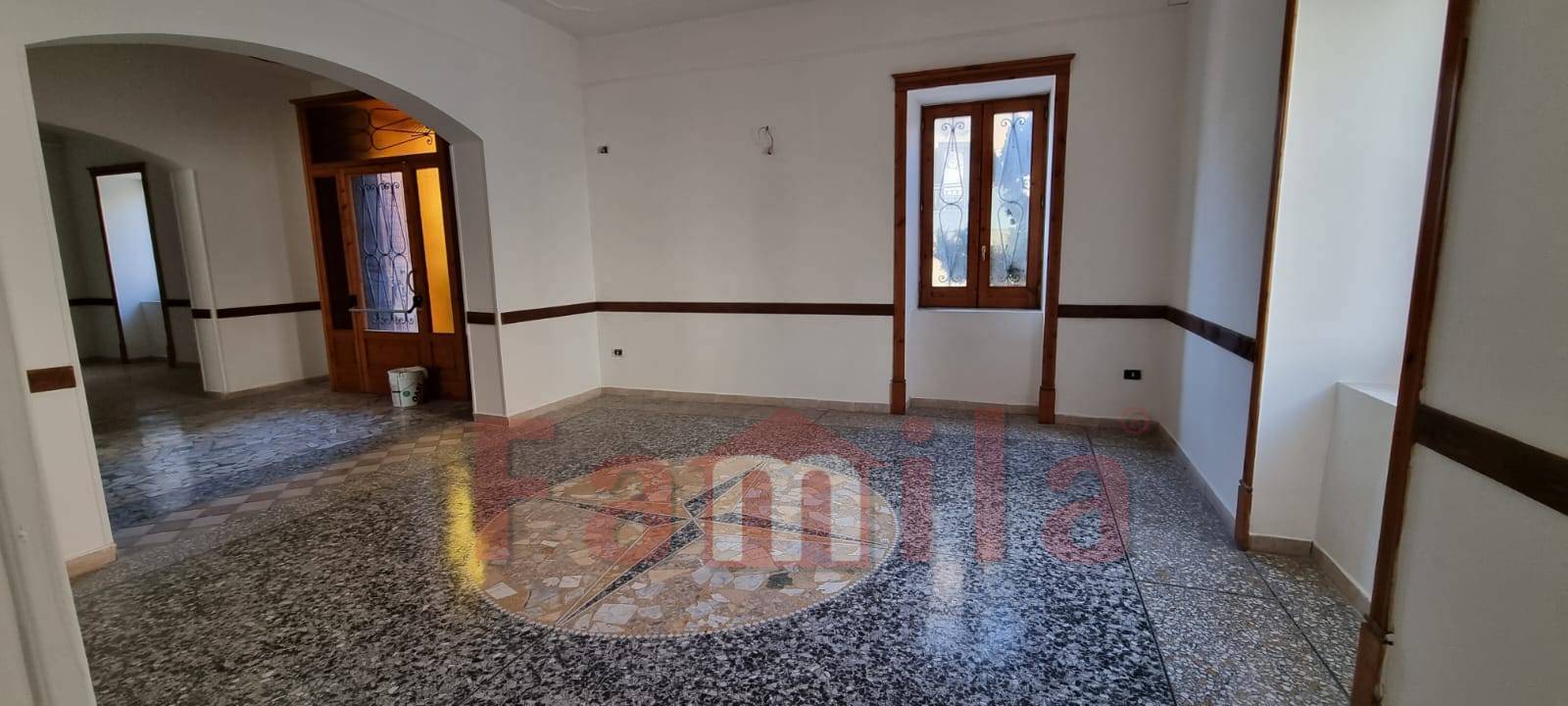 Locale commerciale in affitto a Mugnano del Cardinale