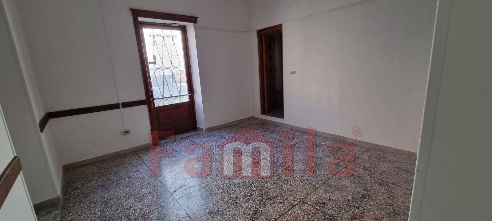 Locale commerciale in affitto a Mugnano del Cardinale