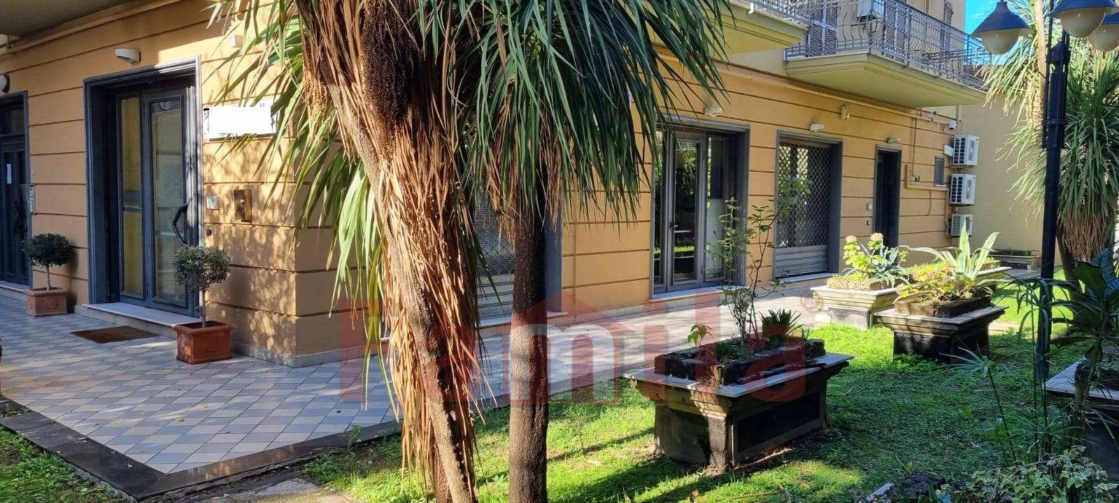 Locale commerciale in vendita a Sirignano