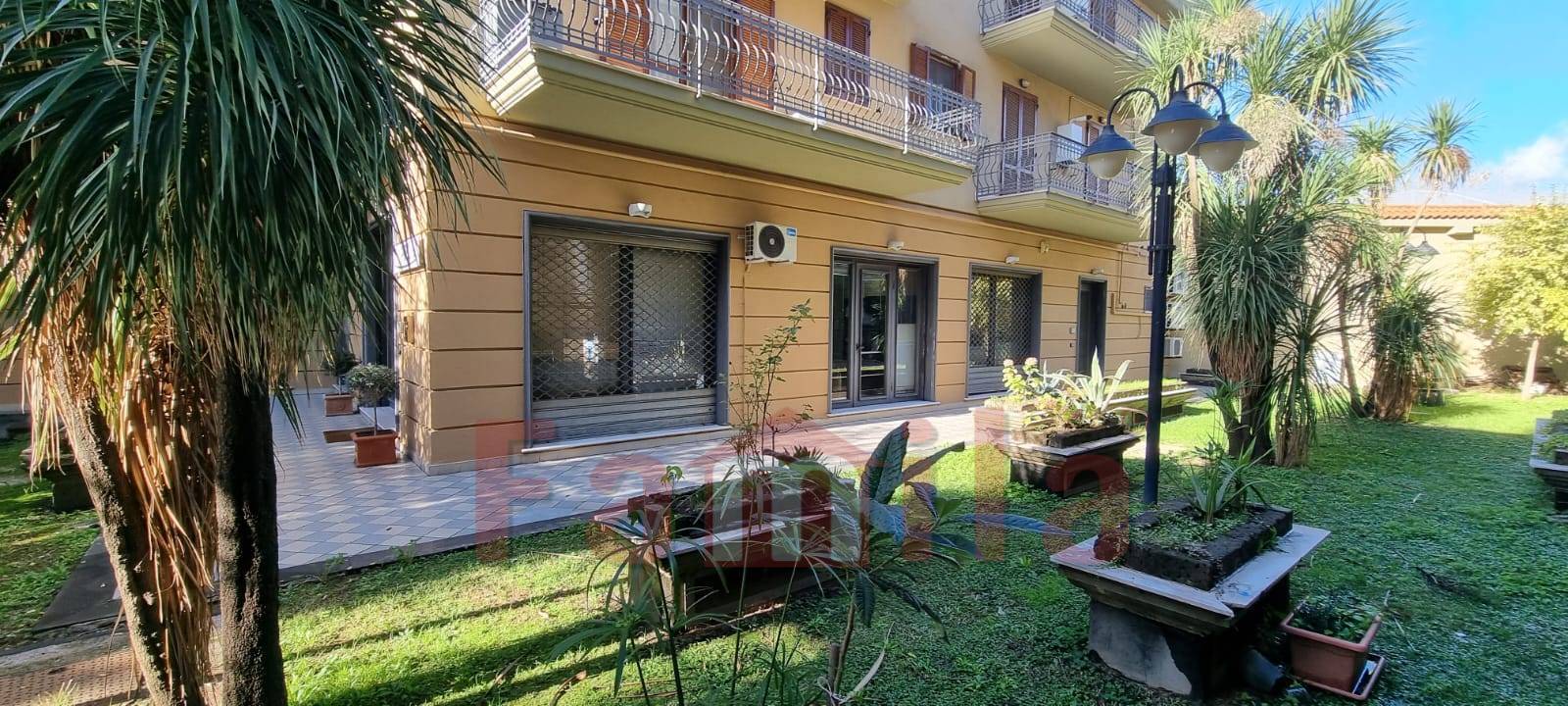 Locale commerciale in vendita a Sirignano